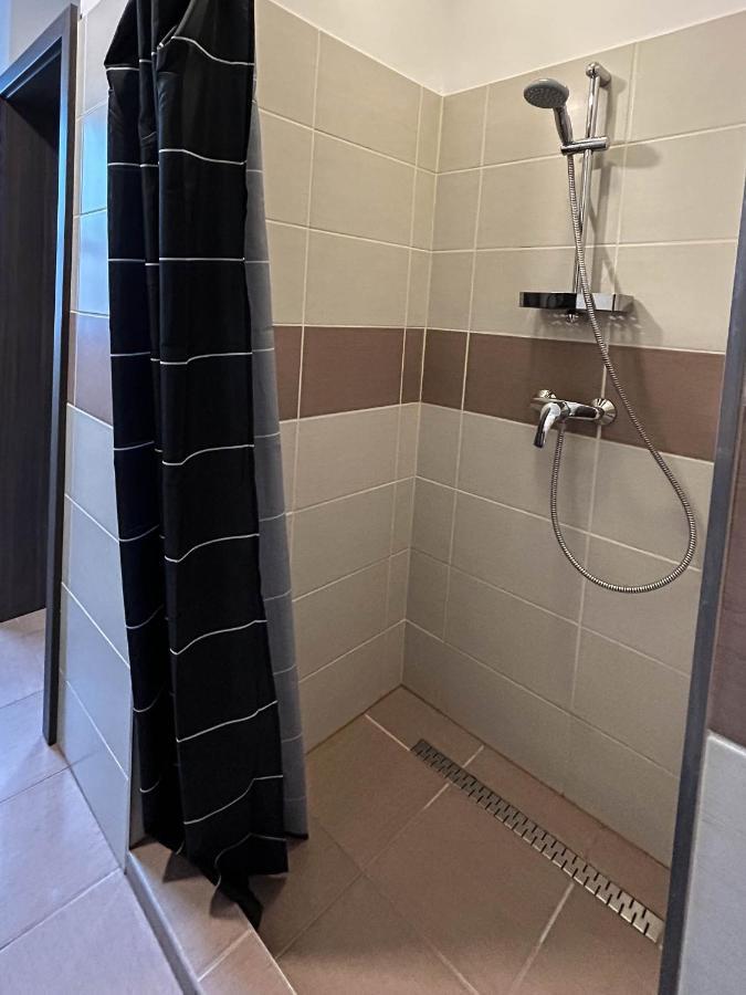 Sflower Apartman Eger Eksteriør bilde
